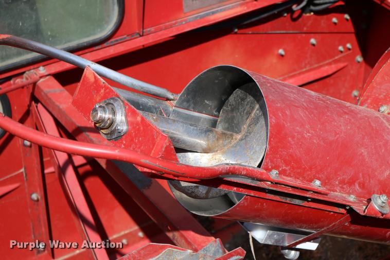 image for item DB9275 1999 Case IH 2388 combine