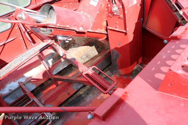 image for item DB9275 1999 Case IH 2388 combine