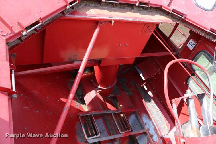 image for item DB9275 1999 Case IH 2388 combine