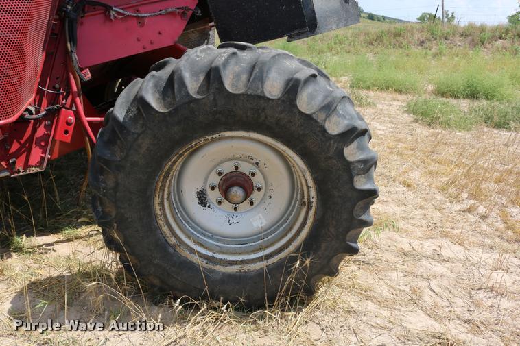 image for item DB9275 1999 Case IH 2388 combine