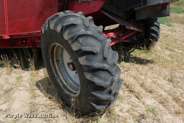 image for item DB9275 1999 Case IH 2388 combine