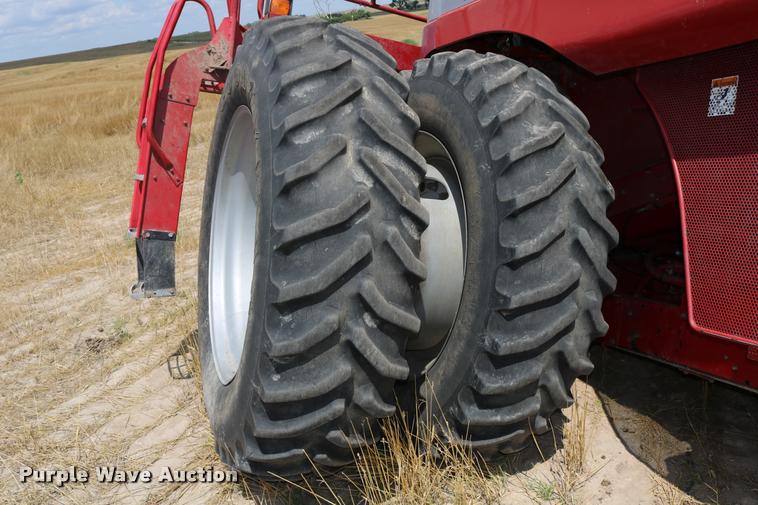 image for item DB9275 1999 Case IH 2388 combine
