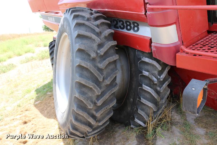 image for item DB9275 1999 Case IH 2388 combine