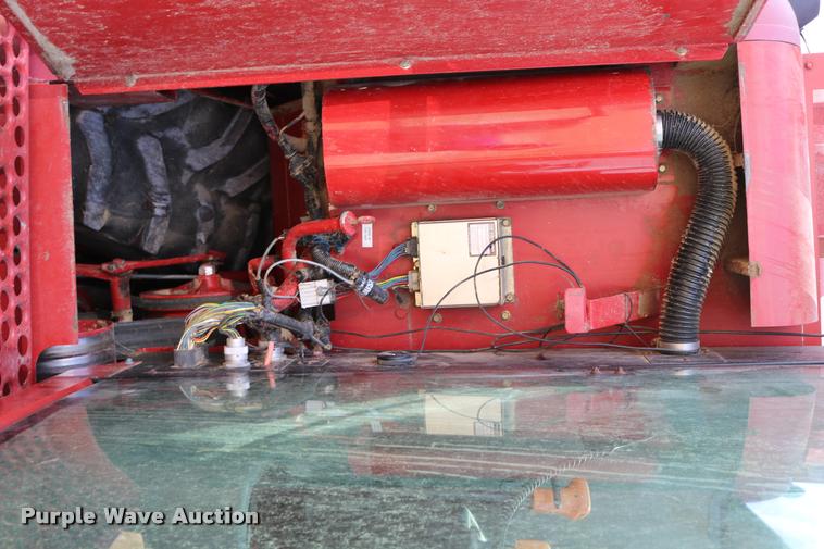 image for item DB9275 1999 Case IH 2388 combine