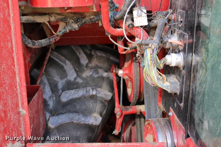 image for item DB9275 1999 Case IH 2388 combine