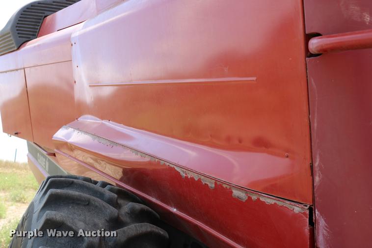 image for item DB9275 1999 Case IH 2388 combine