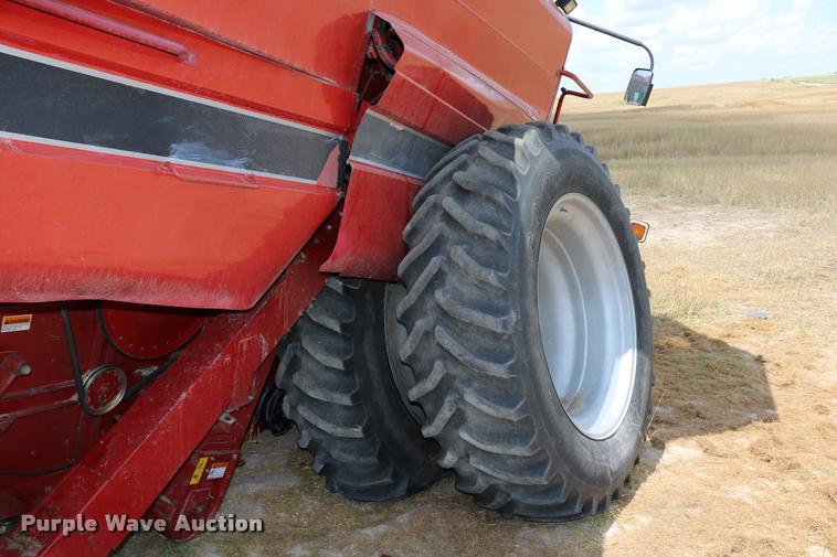image for item DB9275 1999 Case IH 2388 combine