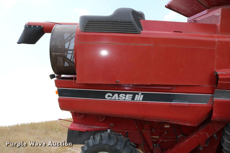 image for item DB9275 1999 Case IH 2388 combine