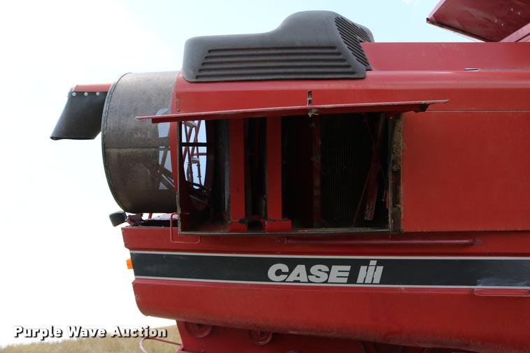 image for item DB9275 1999 Case IH 2388 combine