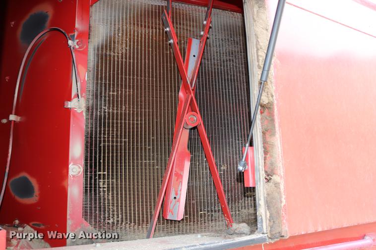 image for item DB9275 1999 Case IH 2388 combine