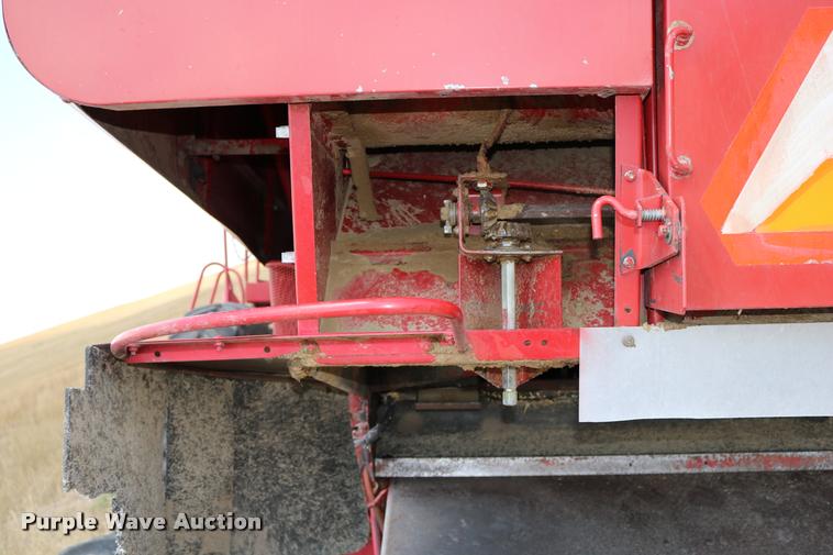 image for item DB9275 1999 Case IH 2388 combine