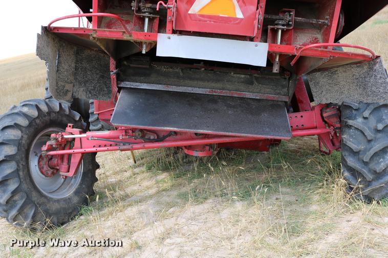 image for item DB9275 1999 Case IH 2388 combine