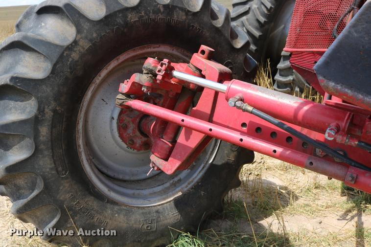image for item DB9275 1999 Case IH 2388 combine