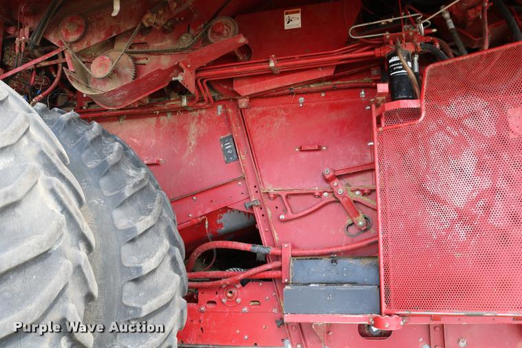 image for item DB9275 1999 Case IH 2388 combine