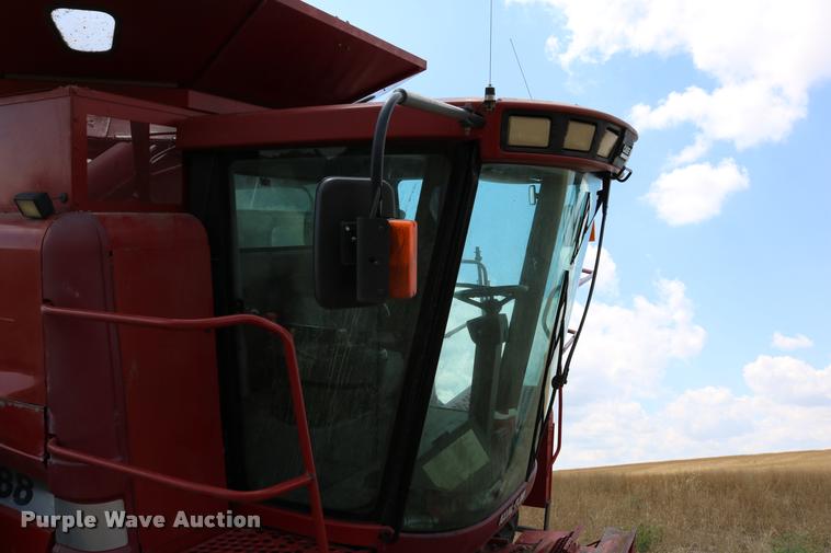 image for item DB9275 1999 Case IH 2388 combine