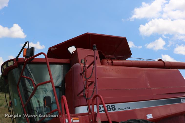 image for item DB9275 1999 Case IH 2388 combine