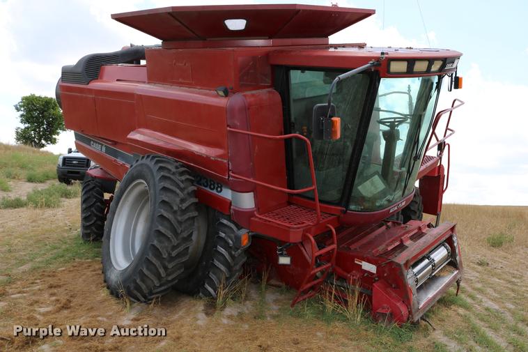 image for item DB9275 1999 Case IH 2388 combine