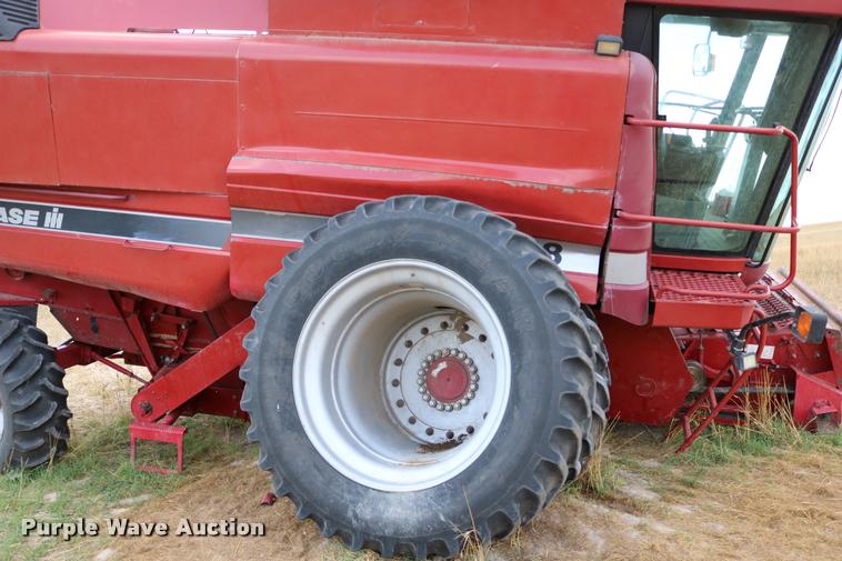 image for item DB9275 1999 Case IH 2388 combine