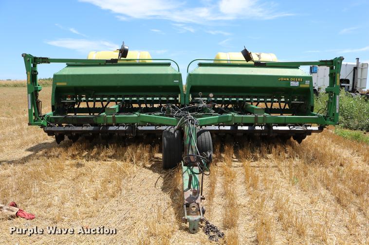 image for item DB9283 2001 John Deere 1560 no-till split row grain drill