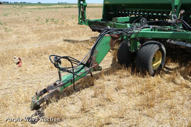 image for item DB9283 2001 John Deere 1560 no-till split row grain drill