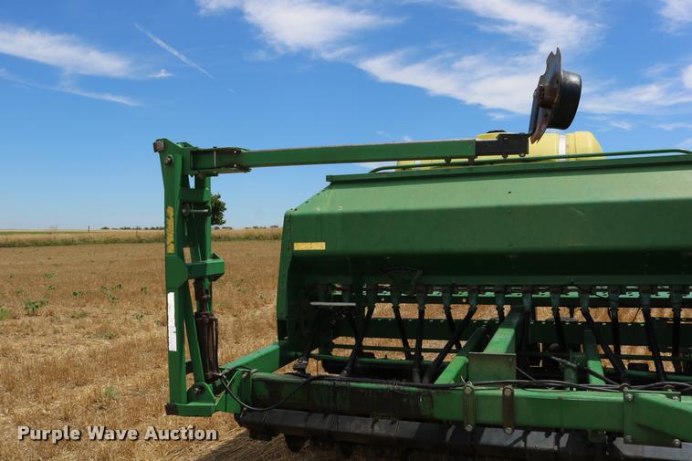image for item DB9283 2001 John Deere 1560 no-till split row grain drill