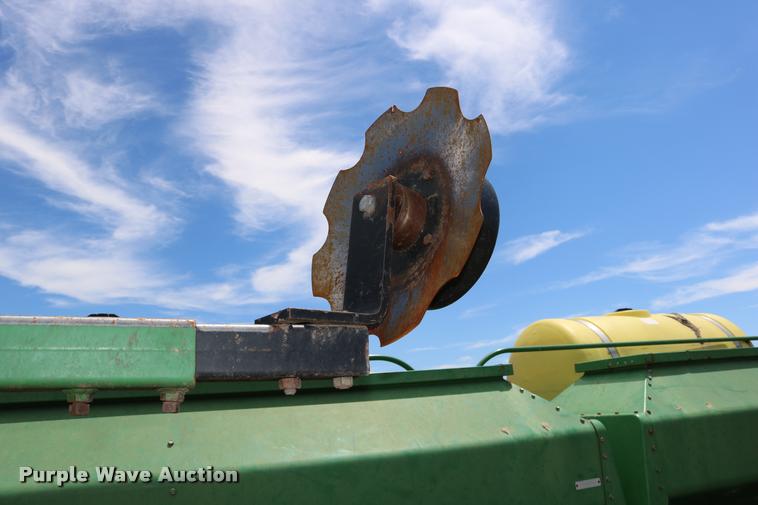 image for item DB9283 2001 John Deere 1560 no-till split row grain drill