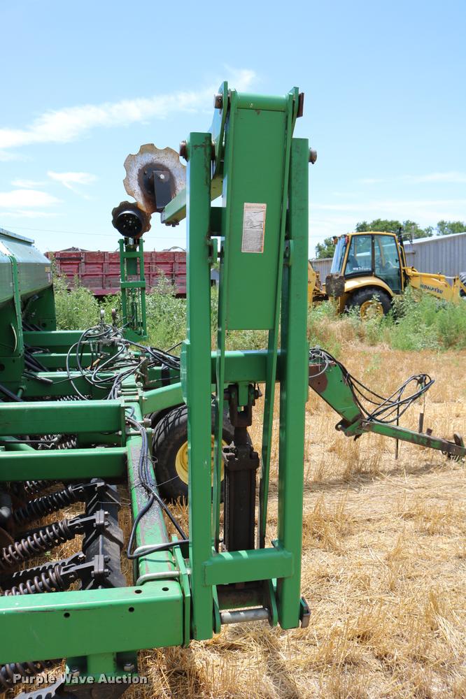 image for item DB9283 2001 John Deere 1560 no-till split row grain drill
