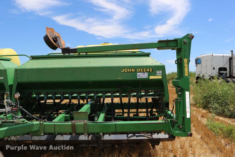 image for item DB9283 2001 John Deere 1560 no-till split row grain drill