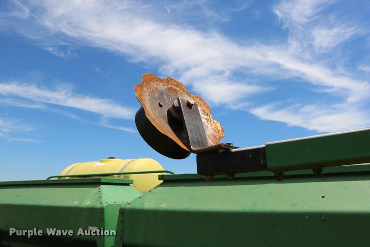 image for item DB9283 2001 John Deere 1560 no-till split row grain drill