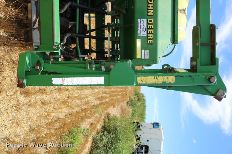 image for item DB9283 2001 John Deere 1560 no-till split row grain drill