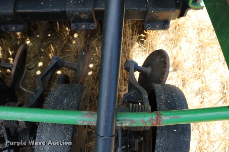image for item DB9283 2001 John Deere 1560 no-till split row grain drill