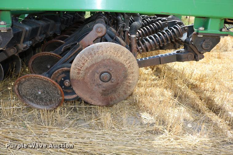 image for item DB9283 2001 John Deere 1560 no-till split row grain drill