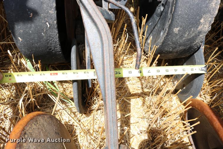 image for item DB9283 2001 John Deere 1560 no-till split row grain drill