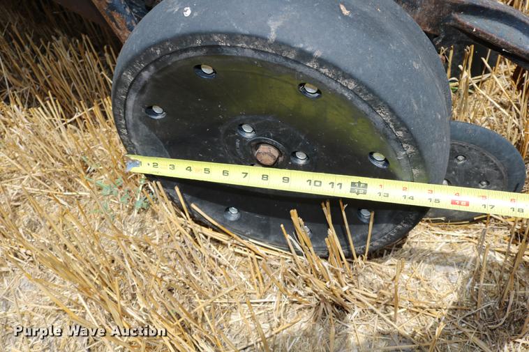 image for item DB9283 2001 John Deere 1560 no-till split row grain drill