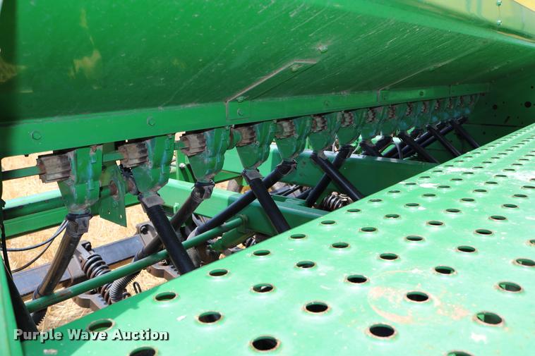 image for item DB9283 2001 John Deere 1560 no-till split row grain drill