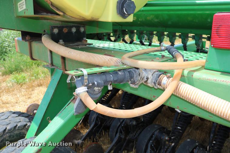image for item DB9283 2001 John Deere 1560 no-till split row grain drill