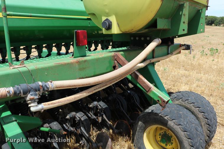 image for item DB9283 2001 John Deere 1560 no-till split row grain drill