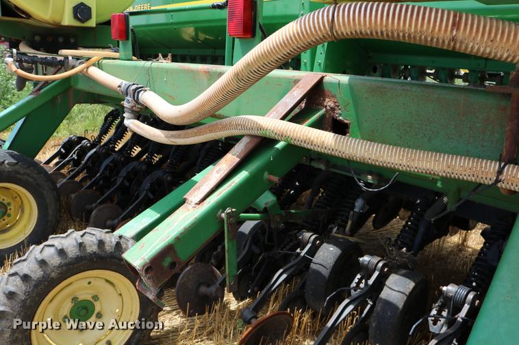 image for item DB9283 2001 John Deere 1560 no-till split row grain drill