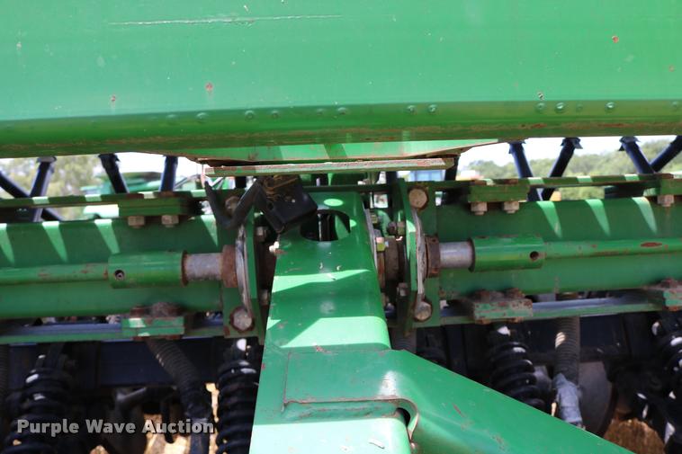 image for item DB9283 2001 John Deere 1560 no-till split row grain drill