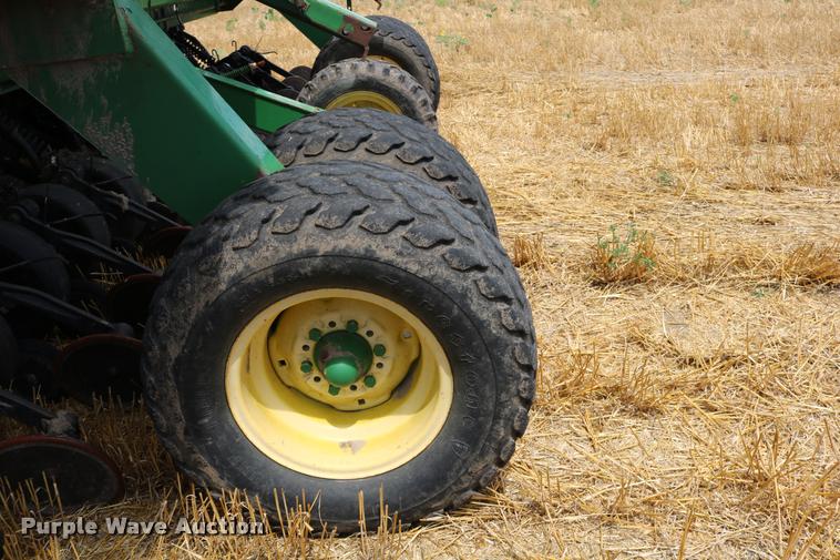 image for item DB9283 2001 John Deere 1560 no-till split row grain drill