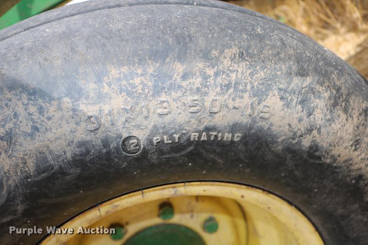 image for item DB9283 2001 John Deere 1560 no-till split row grain drill