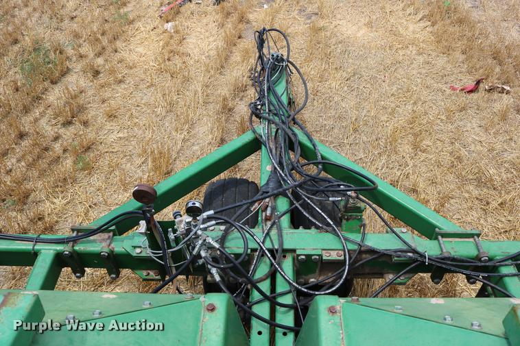image for item DB9283 2001 John Deere 1560 no-till split row grain drill