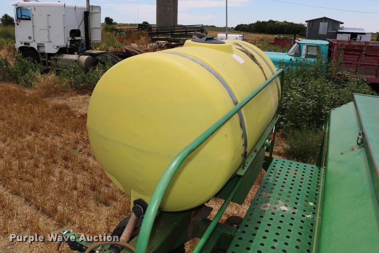 image for item DB9283 2001 John Deere 1560 no-till split row grain drill