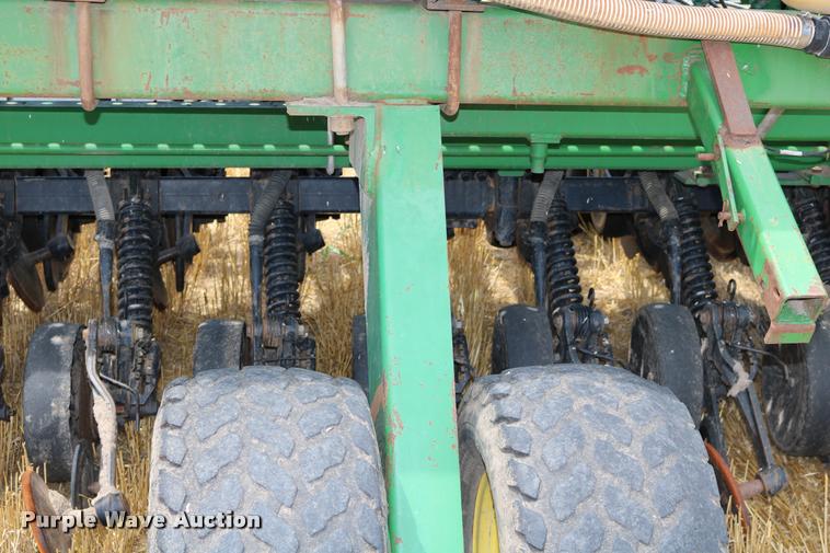image for item DB9283 2001 John Deere 1560 no-till split row grain drill