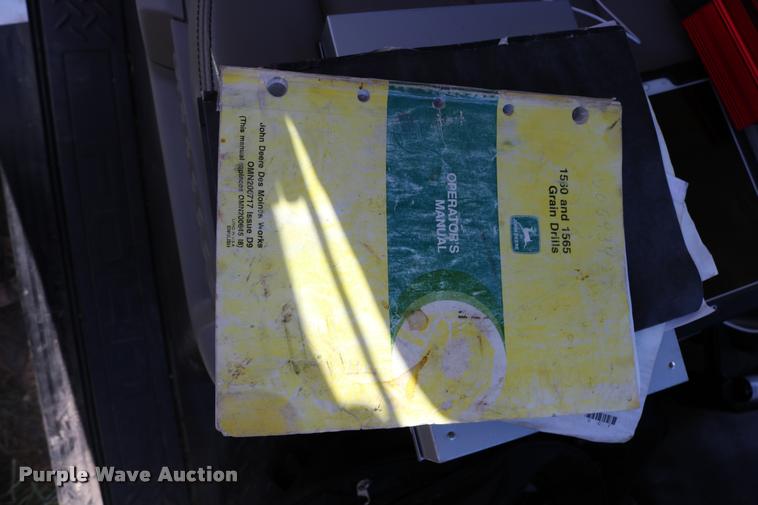 image for item DB9283 2001 John Deere 1560 no-till split row grain drill