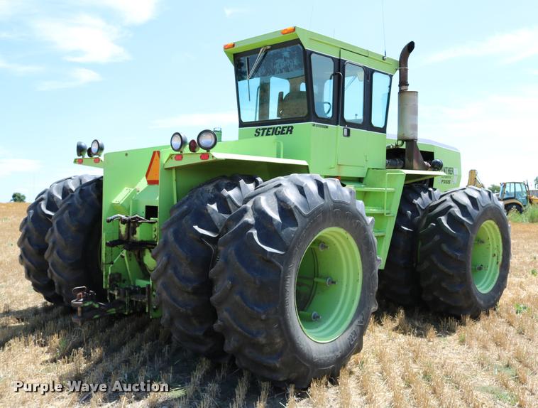 image for item DB9284 1980 Steiger Panther III PTA325 4WD tractor