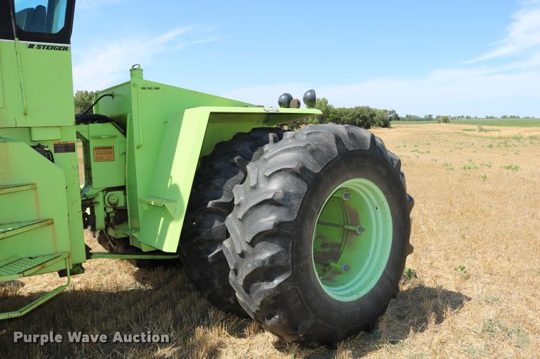 image for item DB9284 1980 Steiger Panther III PTA325 4WD tractor