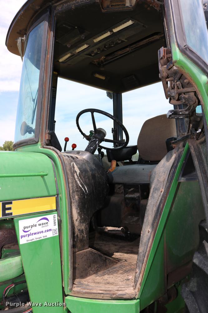 image for item DB9285 1973 John Deere 4430H tractor