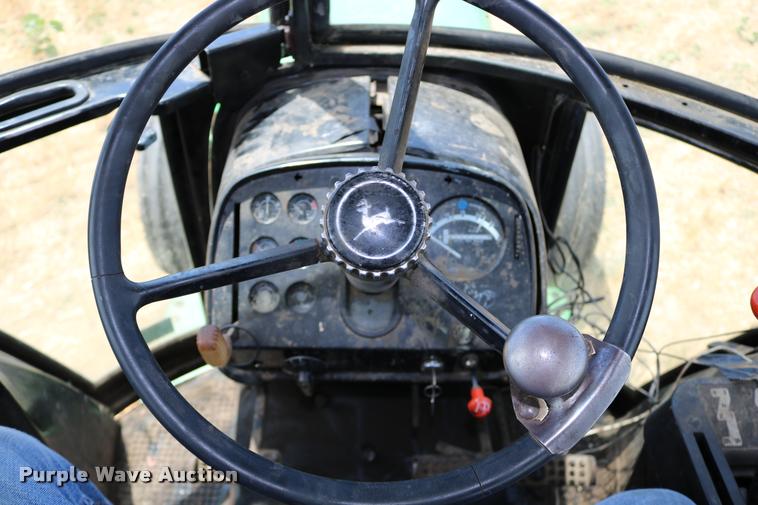 image for item DB9285 1973 John Deere 4430H tractor