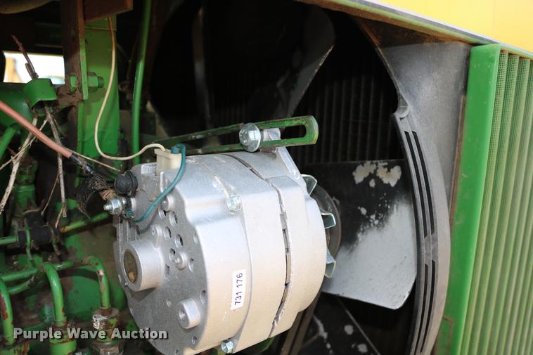 image for item DB9285 1973 John Deere 4430H tractor